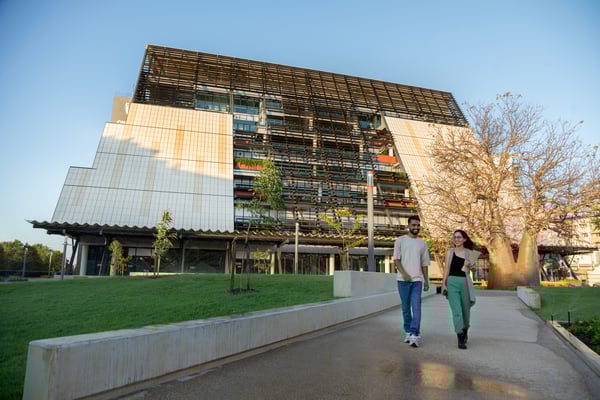 Charles Darwin University, Australia, opens applications for degree courses designed for young professionals in the UK