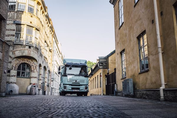 Volvo Trucks launches the 14-tonne Volvo FL Electric – tailor-made for city transports