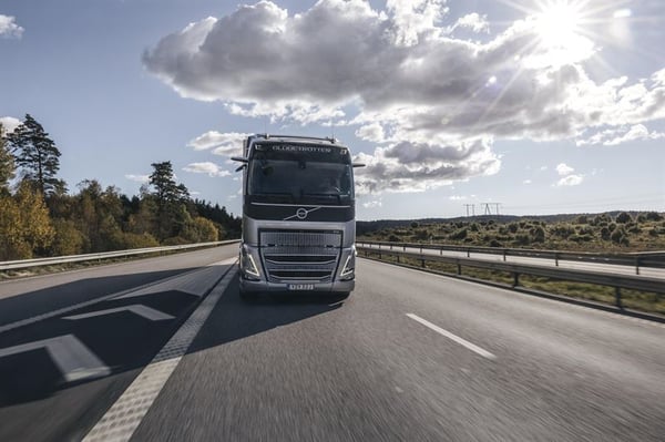 Volvo Trucks scores five stars again in Euro NCAP’s safety rating of Volvo FH