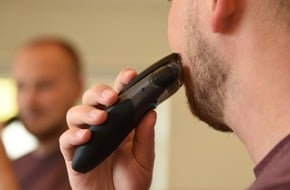 TÜV SÜD: Was beim Kauf und Gebrauch eines elektrischen Rasierers zählt
