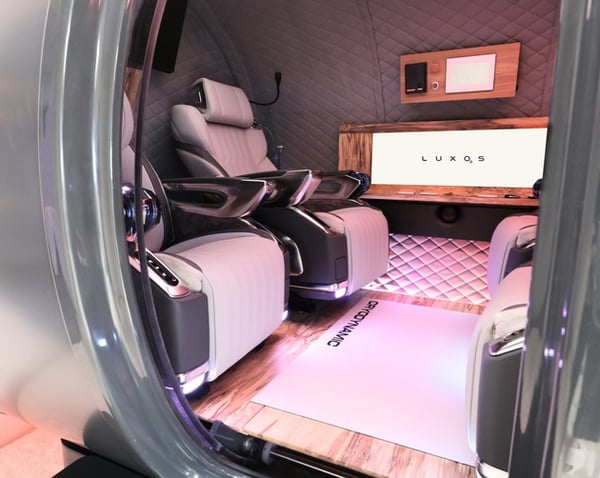 Frauen leben länger, aber altern schneller / Kältekammer als Anti-Aging-Treatment