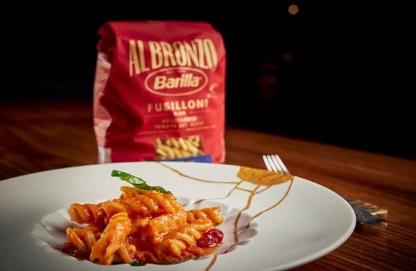 Barilla: Fare la Scarpetta mit Barilla AL BRONZO / perfekte Saucenhaftung auf die italienische Art